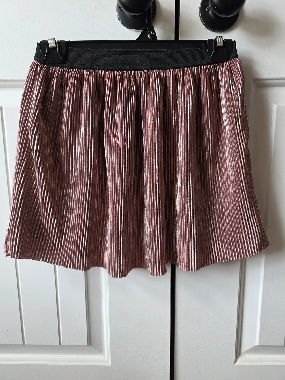 Old Navy Pleated Skirt in Rose